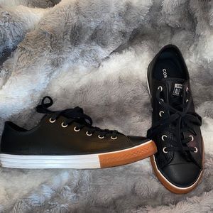 Big kids leather converse with gum front